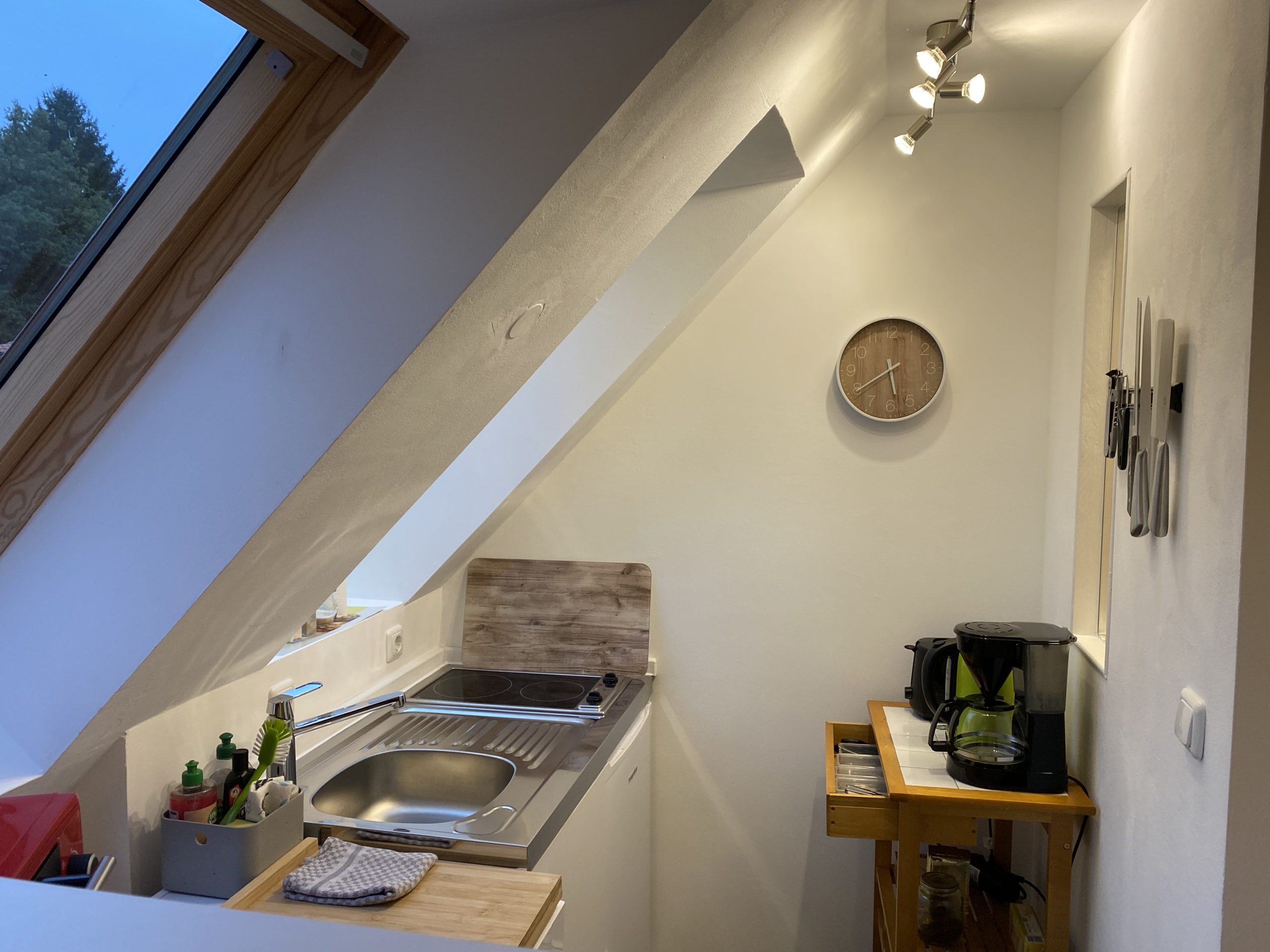 1948D24A-F41D-40E2-8FED-47661B2FF9EC